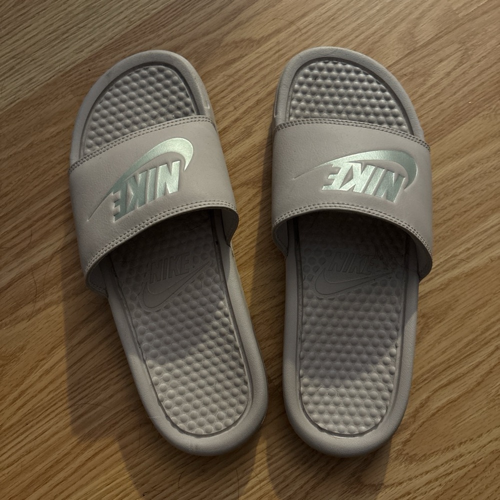 Nike slides